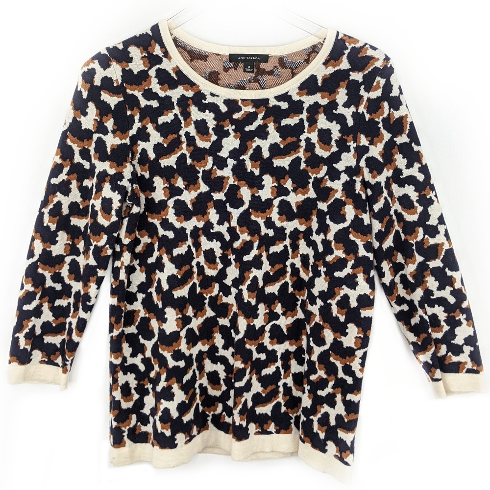 TU * Ann Taylor Animal Print 3/4 Sleeve Top - Picture 1 of 4